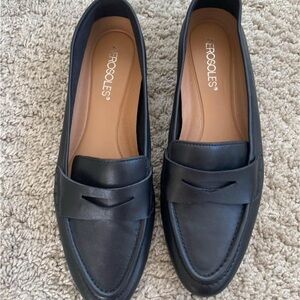 AEROSOLES Black Loafers